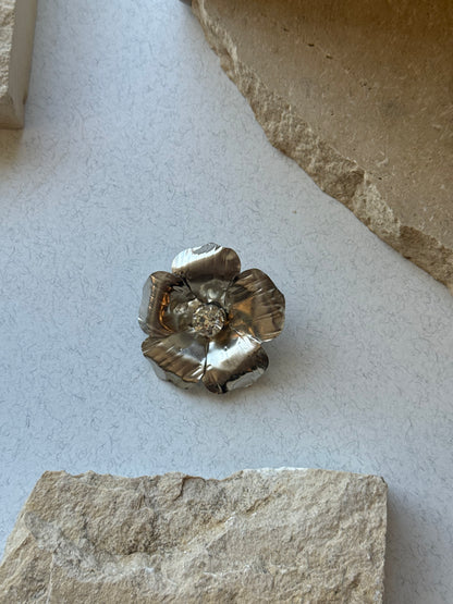Flower brooch