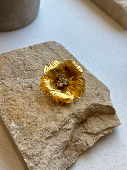 Flower brooch